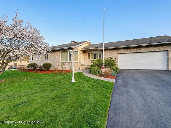 3rd image of 106 Ulysses Dr
