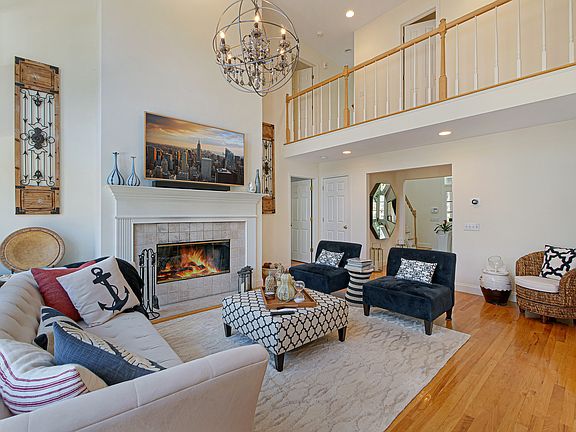 4th image of 105 Northside Dr