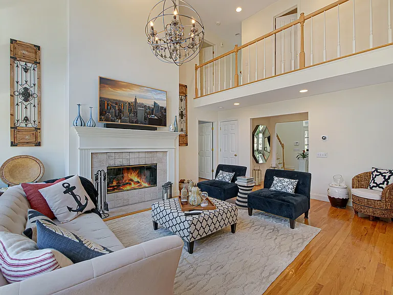 105 Northside Dr — Photo 4