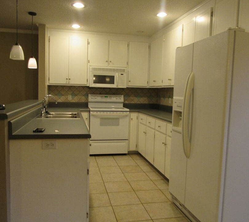 1st image of 128 Creek Ln #1