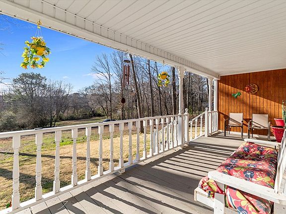 4th image of 541 Deck Dr