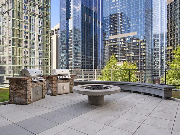 5th image of 223 W Lake St #1911