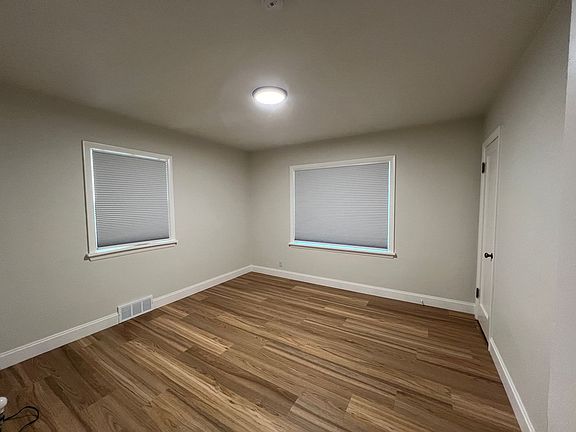 5th image of 1326 Van Buren St