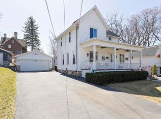 222 & 222-1/2 E Ogden St, Jefferson, WI 53549