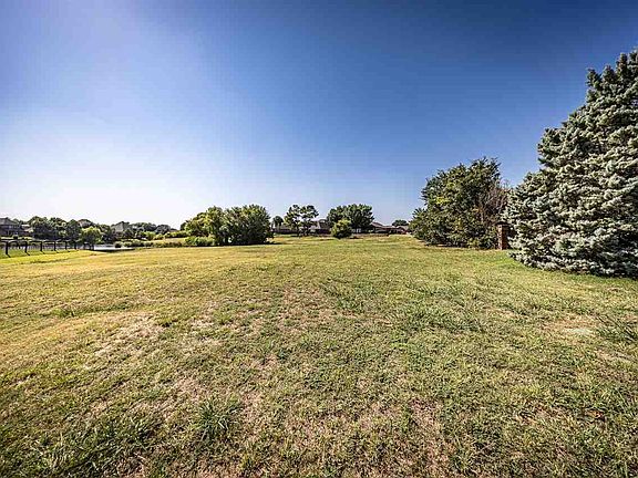 2nd image of 7607 NW Wyatt Lake Dr