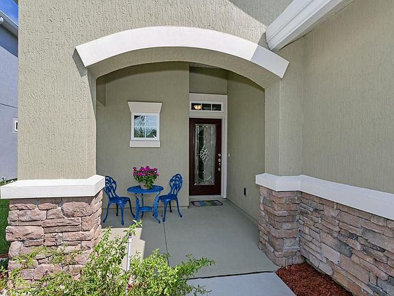 2nd image of 470 Howland Dr