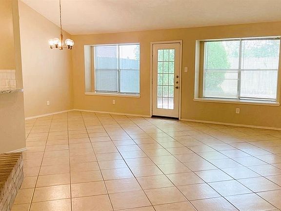 4th image of 5534 Oak Falls Dr