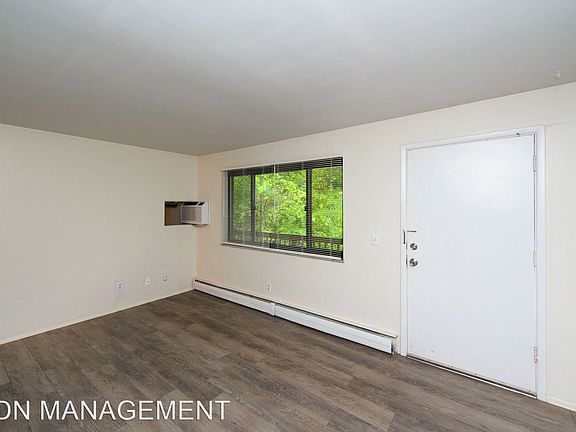 4th image of 2839 Cypress Way APT 3