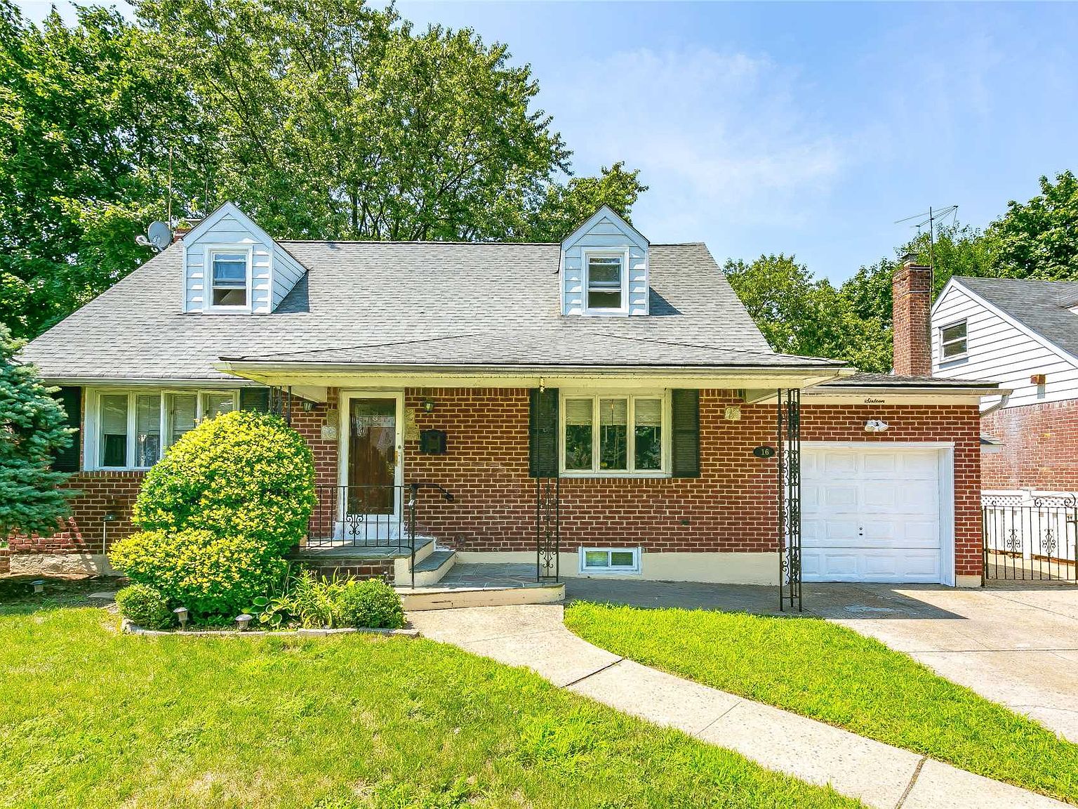 16 Peekskill St, Elmont, NY 11003 Zillow