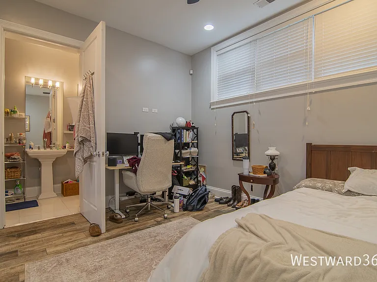 3718 N Wilton Ave #2 — Photo 9