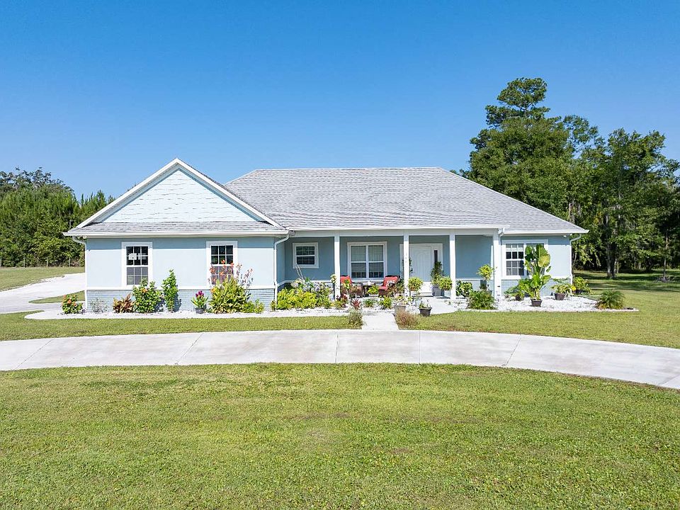 1st image of 160 SW Orange Blossom Ct