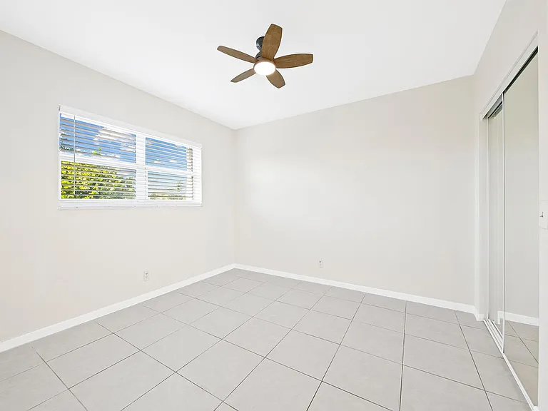 2238 Monroe St #306 — Photo 7