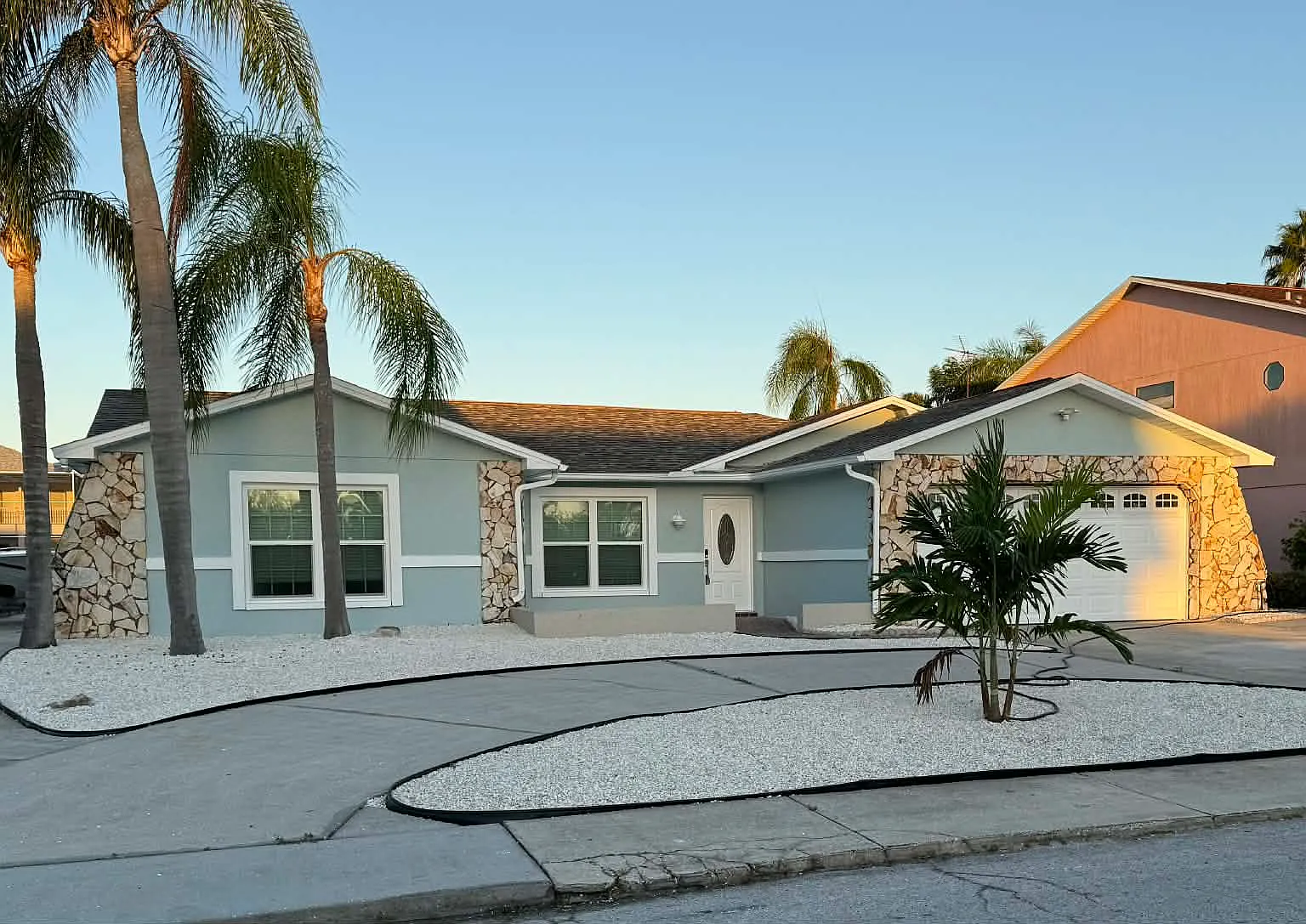 3 bed, 1904 sqft, $3,000 — Photo 1