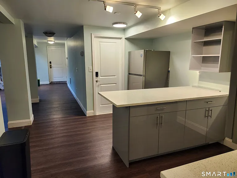 488 Chapel St #6 — Photo 14