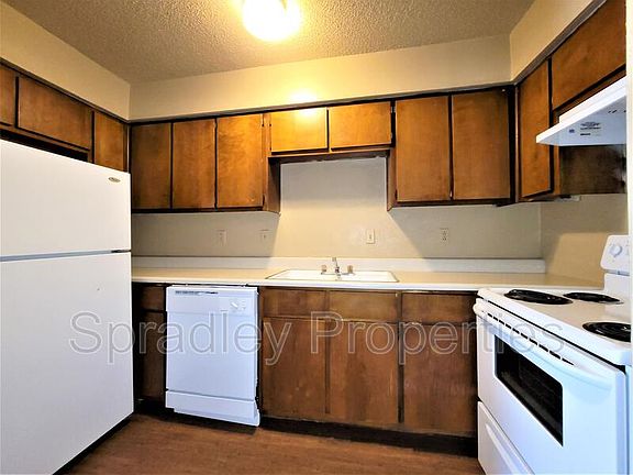 5th image of 605 N 4th St APT 3