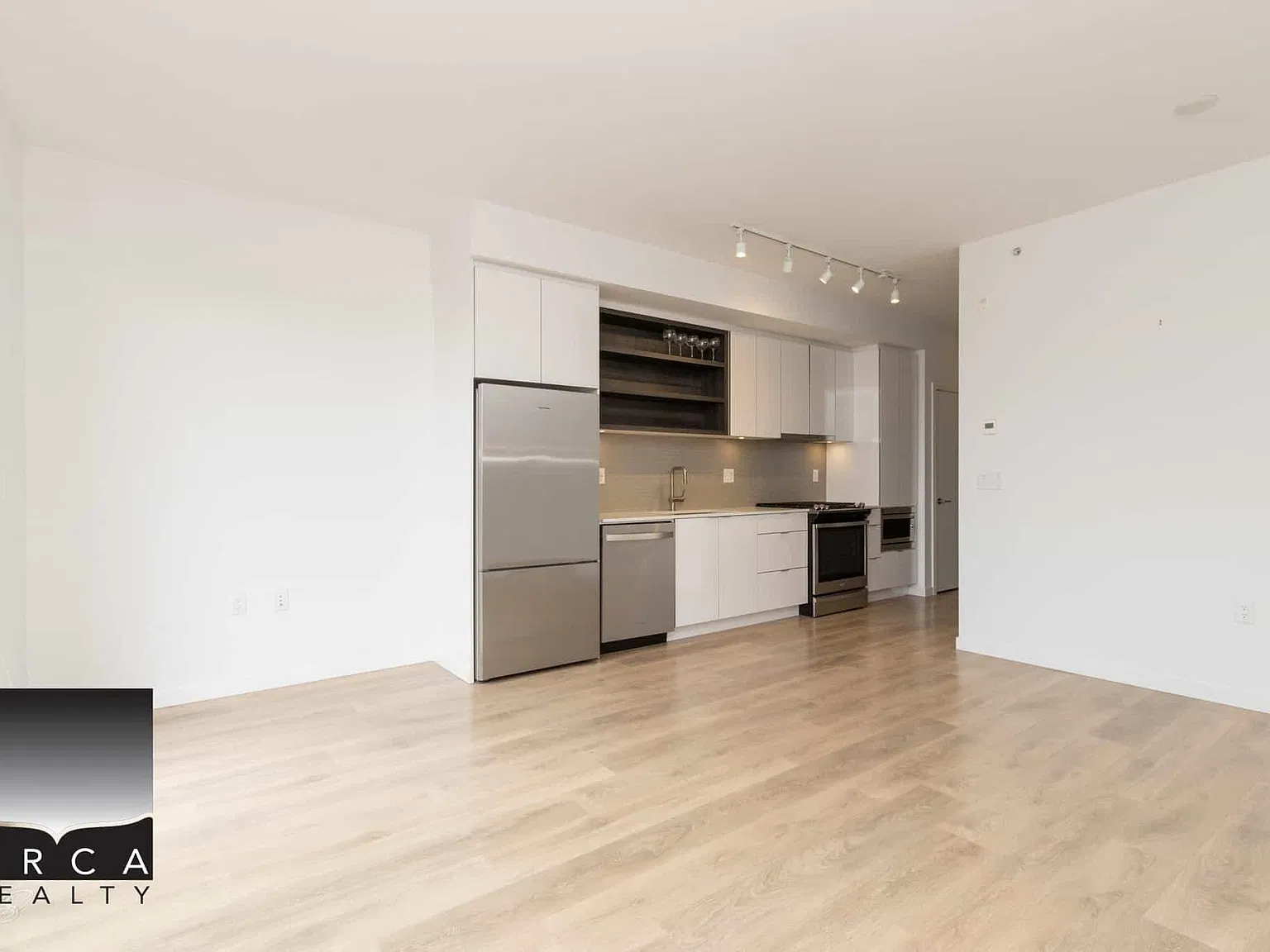 1 bed, 565 sqft, $2,500 — Photo 4