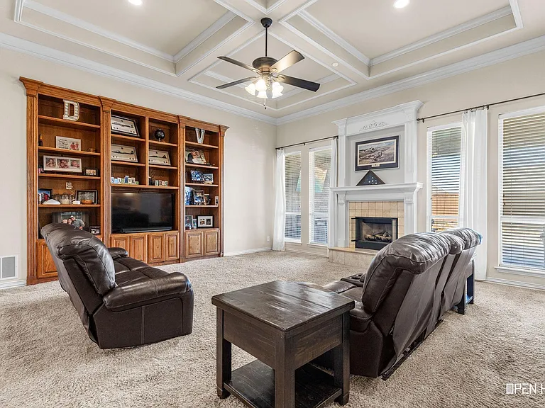 3407 Oxford Ln — Photo 13