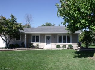 20282 Applewood Ln, Strongsville, OH