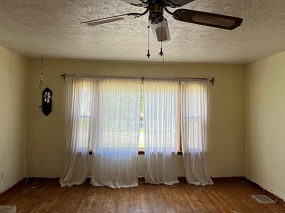 5th image of 33 McCall St
