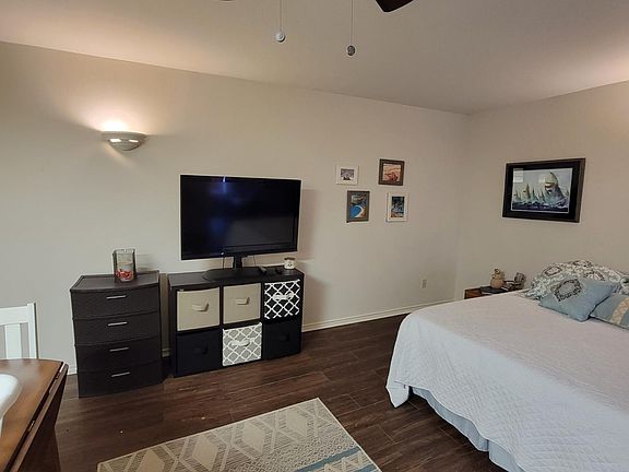4th image of 7451 Legend Point Dr