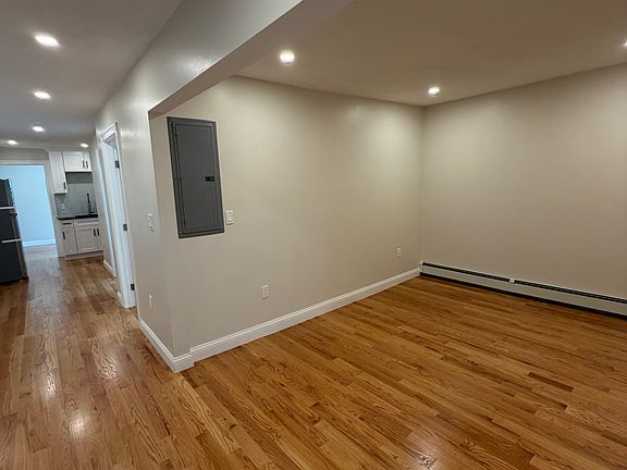 4th image of 30 Hano St #A