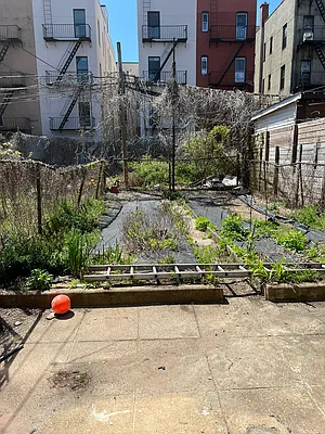 Rented by REINA PROPERTY GROUP CORP | media 25