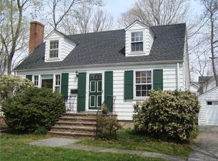 157 Smith St, Fairfield, CT 06824