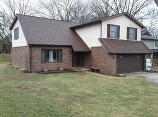 2 Shingle Oaks Dr, Glen Carbon, IL