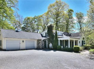 229 Smith Ridge Rd, New Canaan, CT 06840