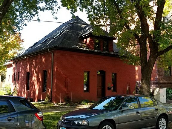 3rd image of 217 Arundel St