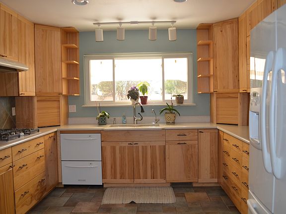 5th image of 5801 Torreon Dr NE
