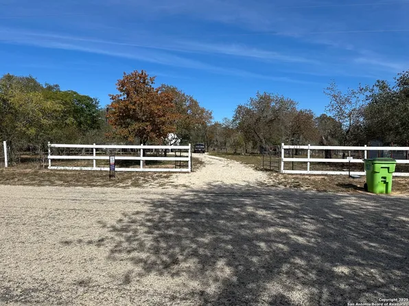235 E King Phillips LOT 17, Poteet, TX 78065