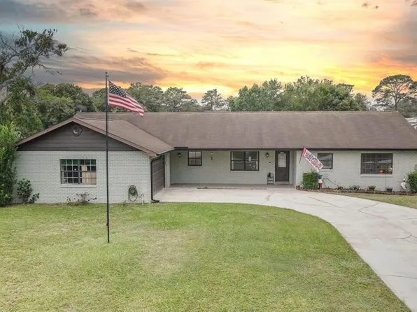 5583 Fairway Dr, Dade City, FL 33523