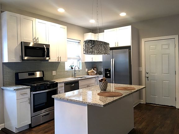 5th image of 5425 W Gladys Ave