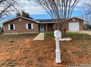 223 N Garcia St, Pearsall, TX 78061