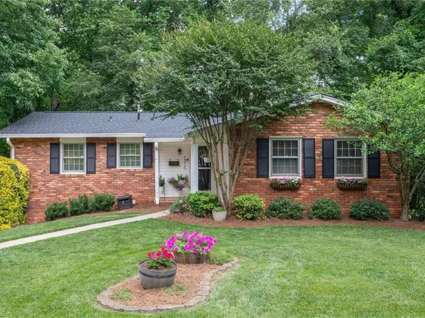 1315 Waybridge Ln, Winston Salem, NC 27103