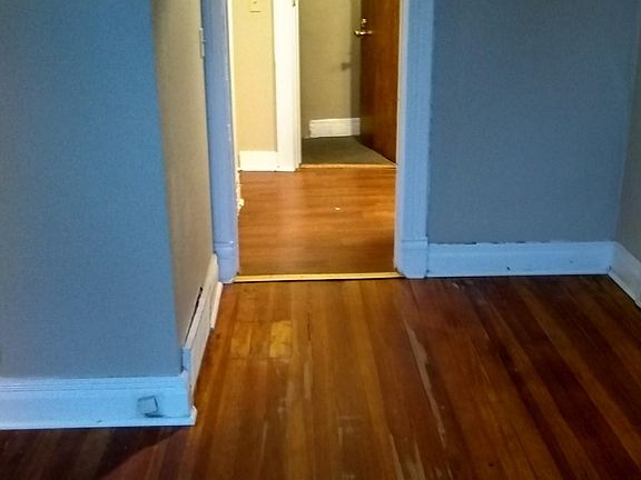 3rd image of 620 N 41st Ave APT 2
