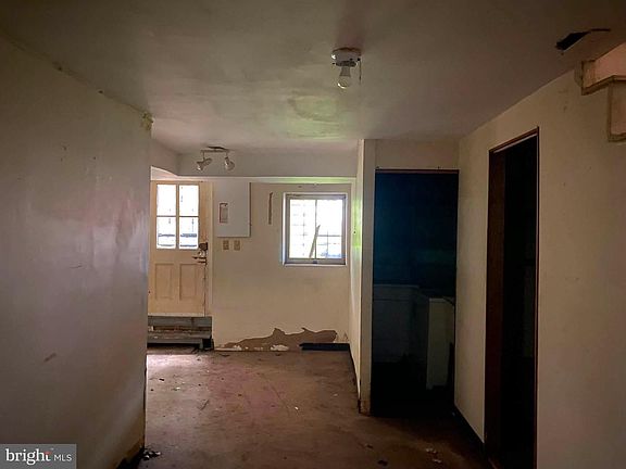 3rd image of 747 E 36th St