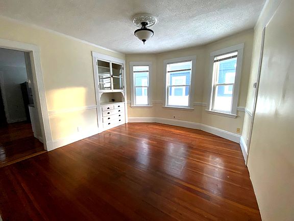 3rd image of 49 Montfern Ave #1