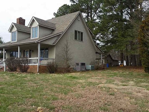 3rd image of 400 Lakeview Dr