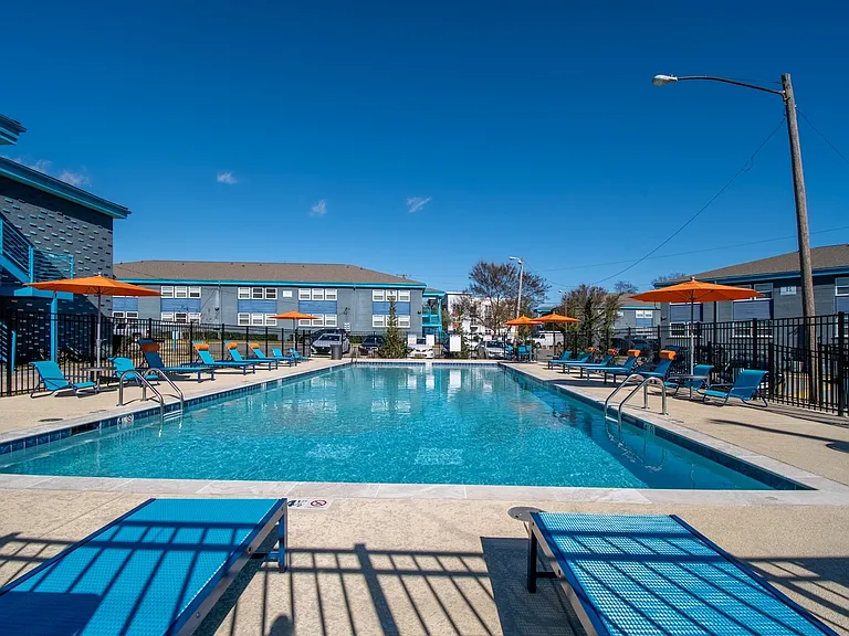 The Canvas Apartments - Swimming Pool
