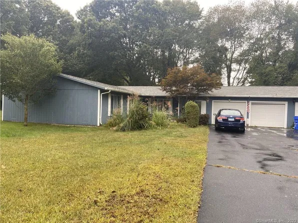 12 Center Road, Waterford, CT 06385