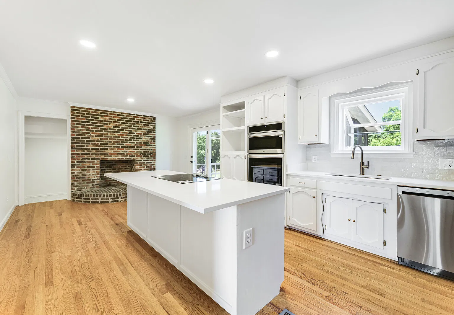 3 bed, 2912 sqft, $3,250 — Photo 4