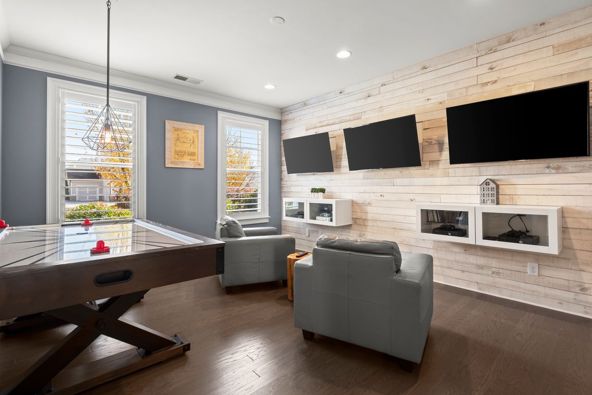 next background image