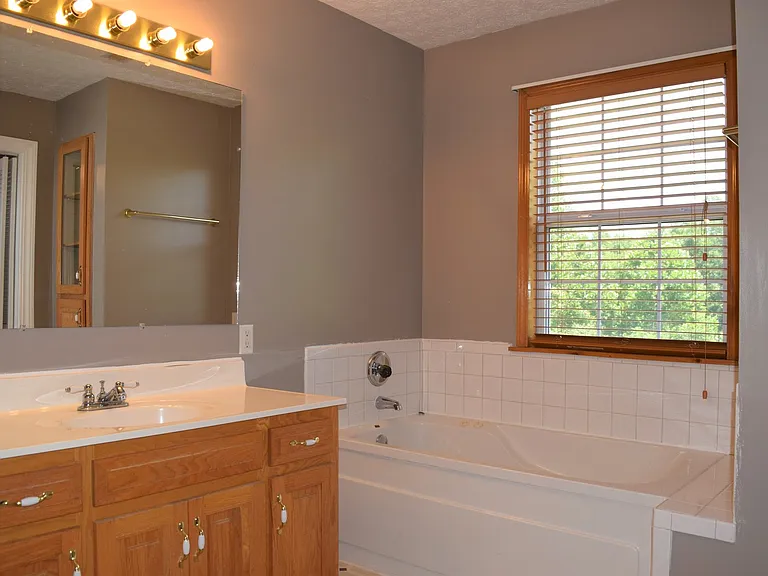 110 Dogwood Cir — Photo 38