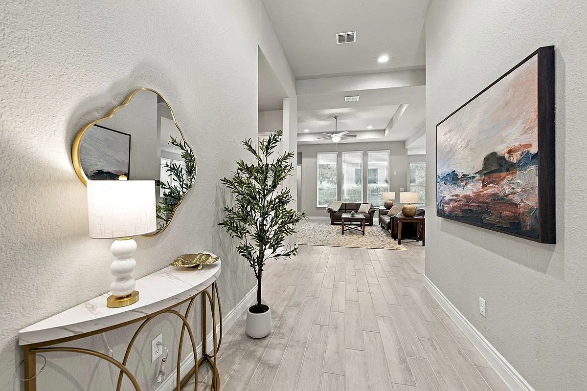 3 bed, 2.5 bath, 2132 sqft, $3,600 — Photo 4