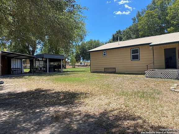 2nd image of 1343 W. King Lane
