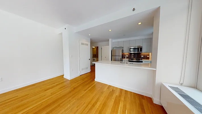 Rented by Bond New York | media 23