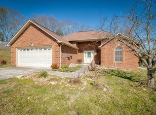 7920 Temple Ln, Knoxville, TN 37938