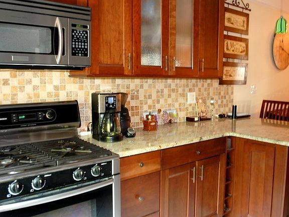 3rd image of 11701 Park Ln S APT D2g